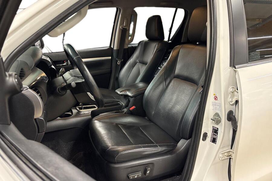 Toyota Hilux vaihtoauto