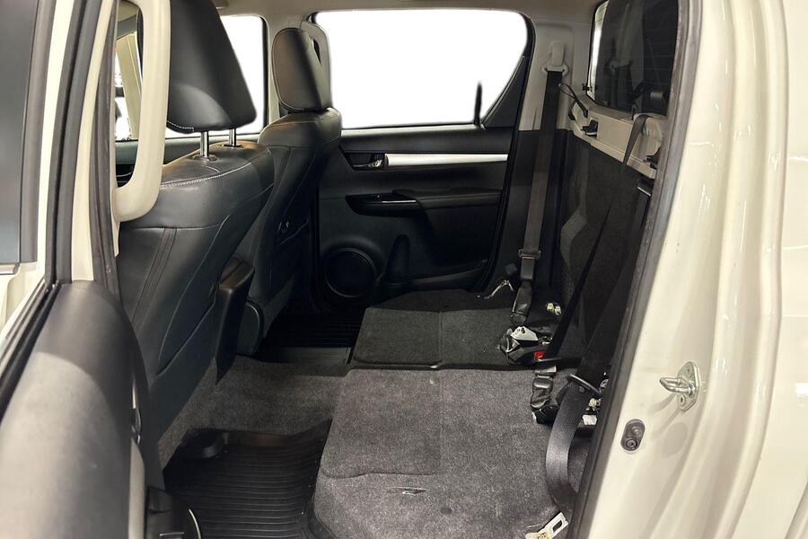 Toyota Hilux vaihtoauto