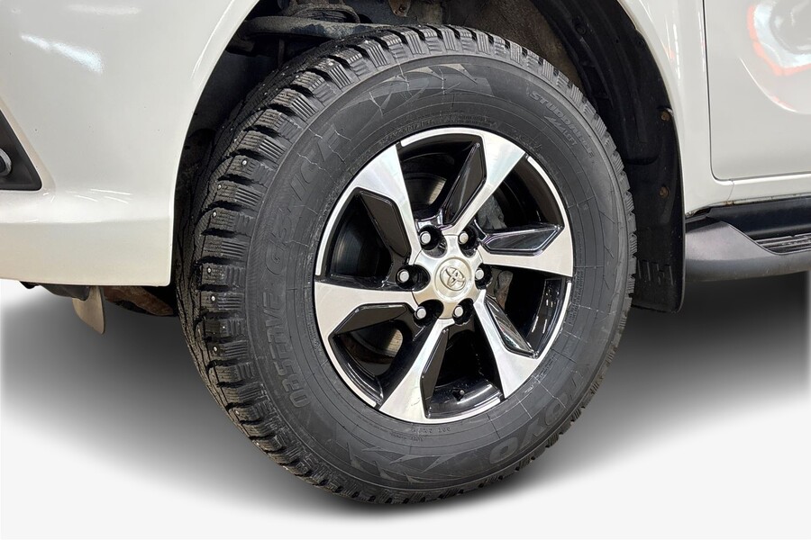 Toyota Hilux vaihtoauto