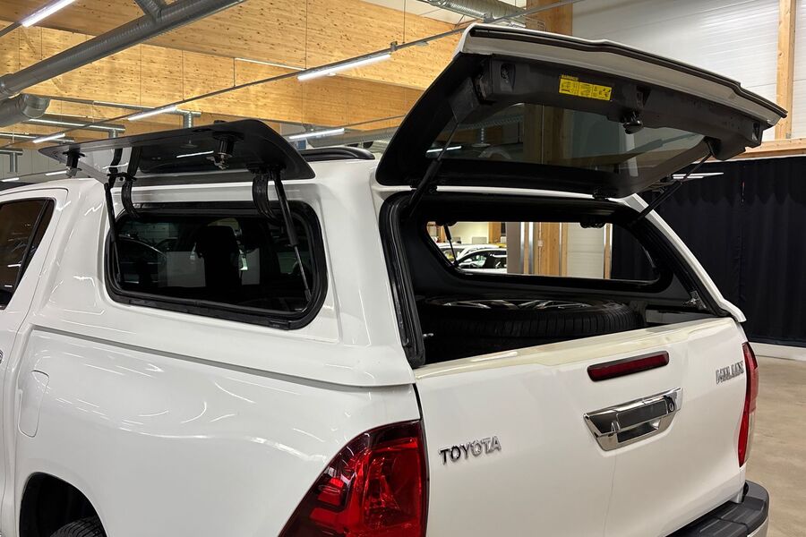 Toyota Hilux vaihtoauto