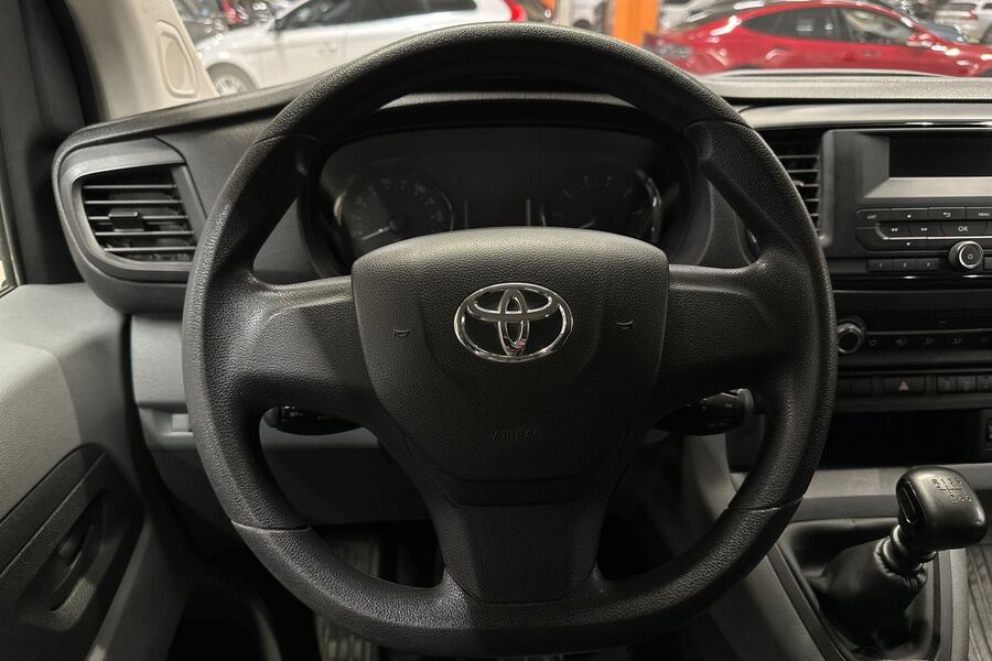 Toyota Proace Verso vaihtoauto