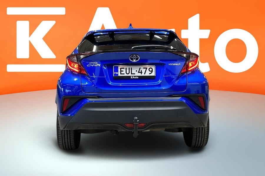 Toyota C-HR vaihtoauto