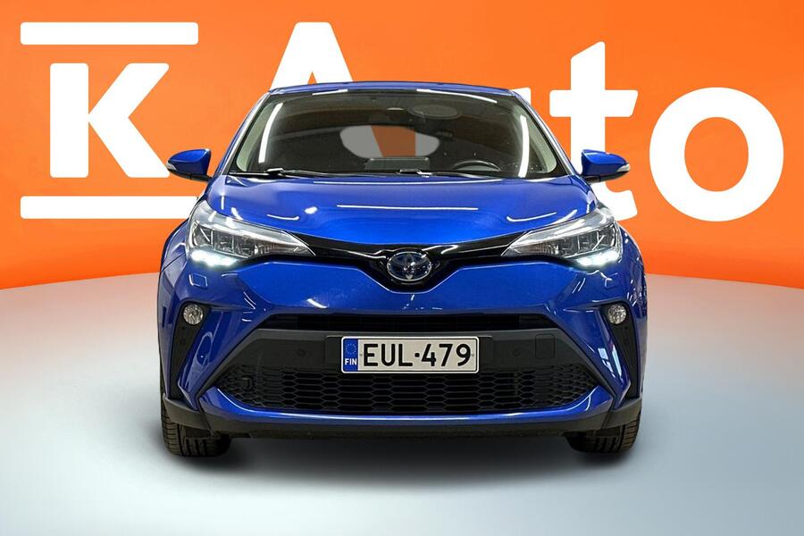 Toyota C-HR vaihtoauto