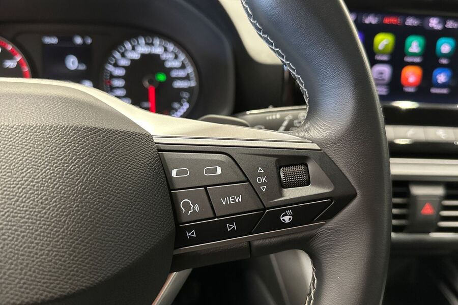 SEAT Leon Sportstourer vaihtoauto