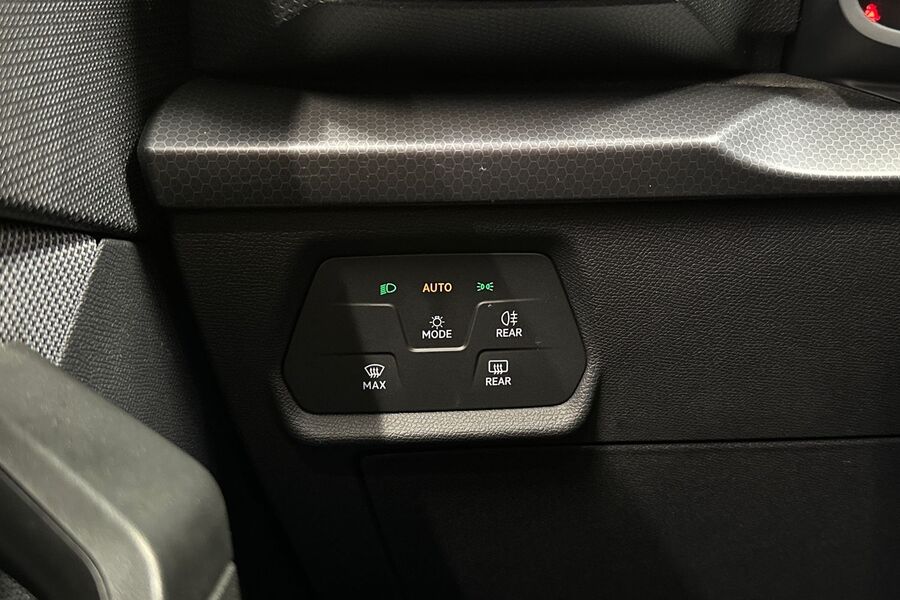 SEAT Leon Sportstourer vaihtoauto