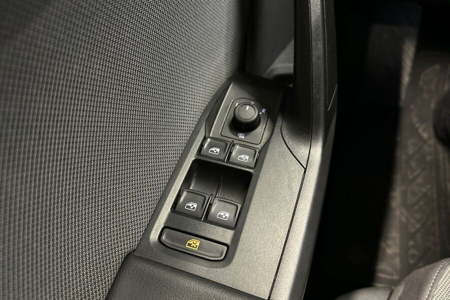 SEAT Leon Sportstourer vaihtoauto