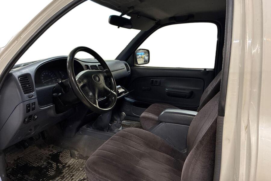 Toyota Hilux vaihtoauto