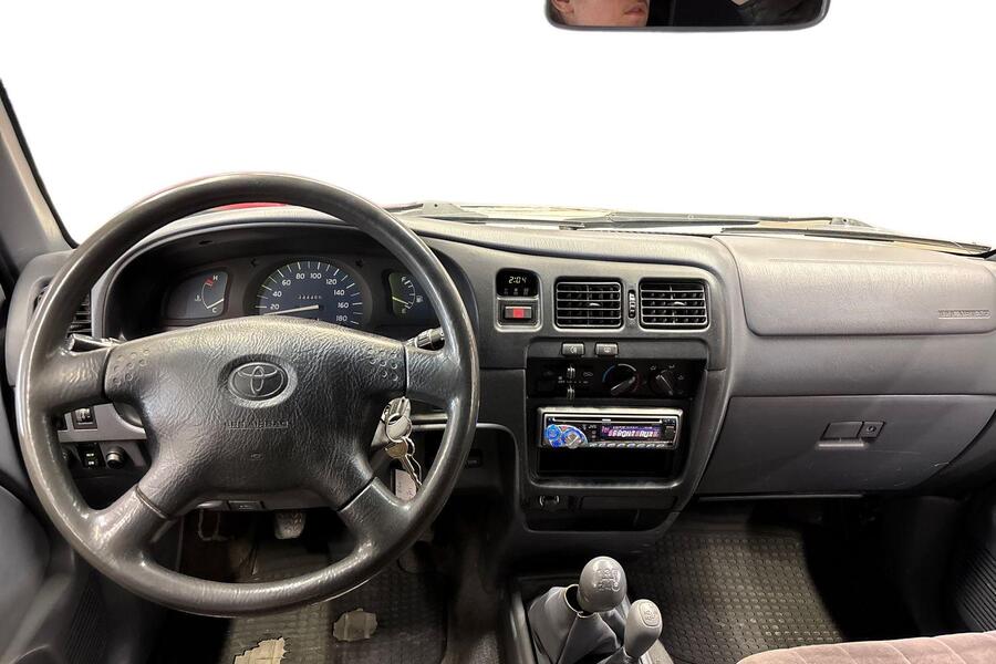 Toyota Hilux vaihtoauto