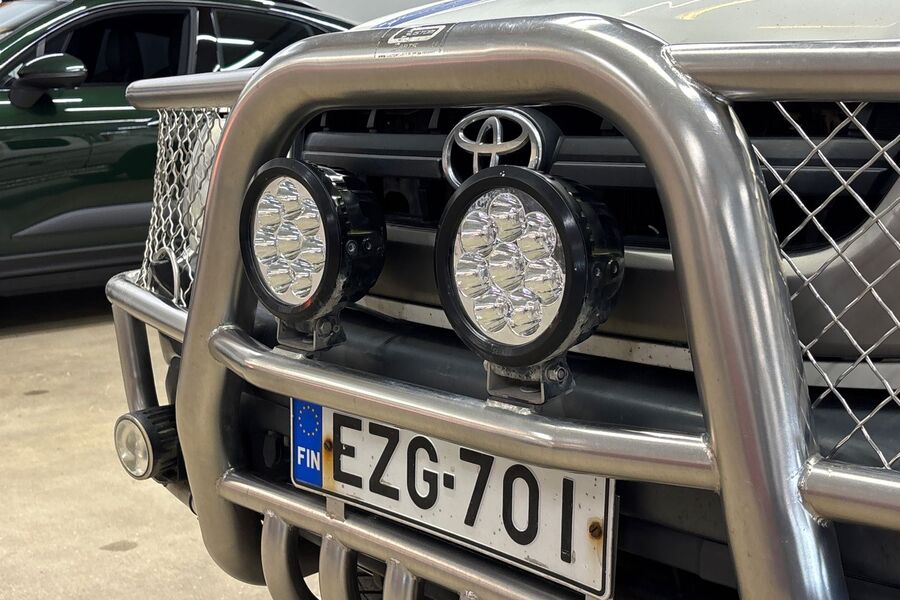 Toyota Hilux vaihtoauto