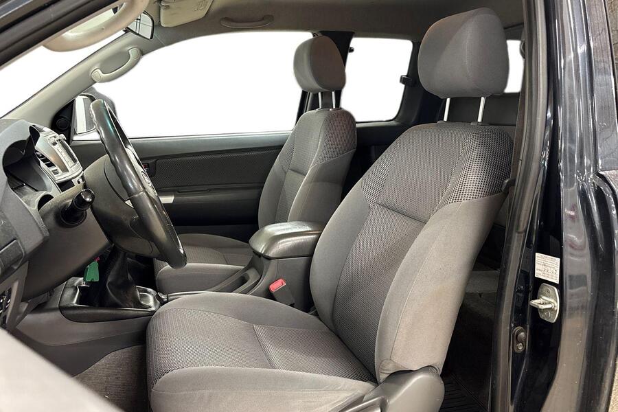 Toyota Hilux vaihtoauto