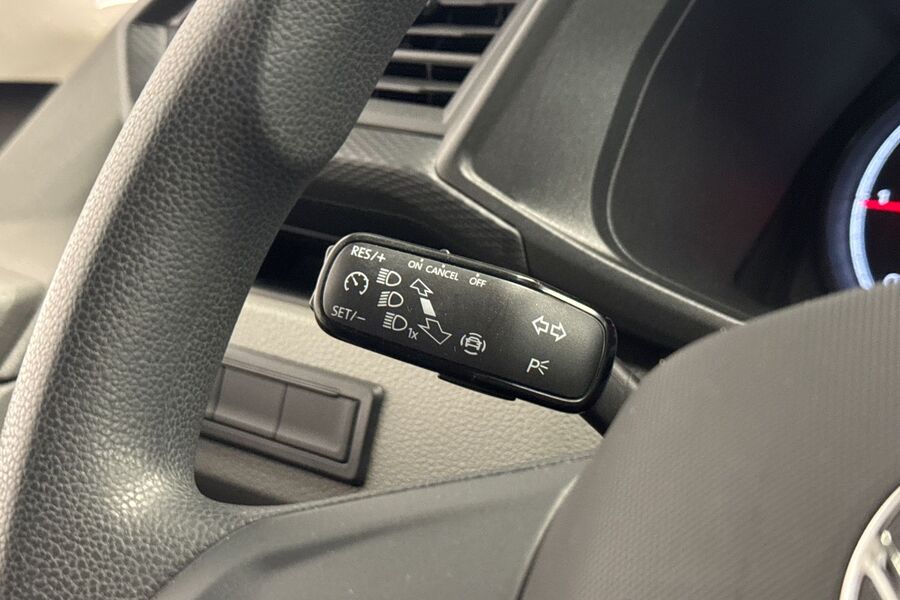 Volkswagen Caravelle vaihtoauto