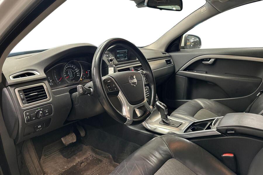 Volvo V70 vaihtoauto