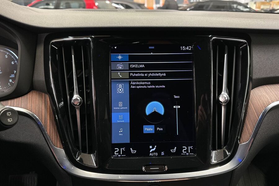 Volvo V60 Cross Country vaihtoauto