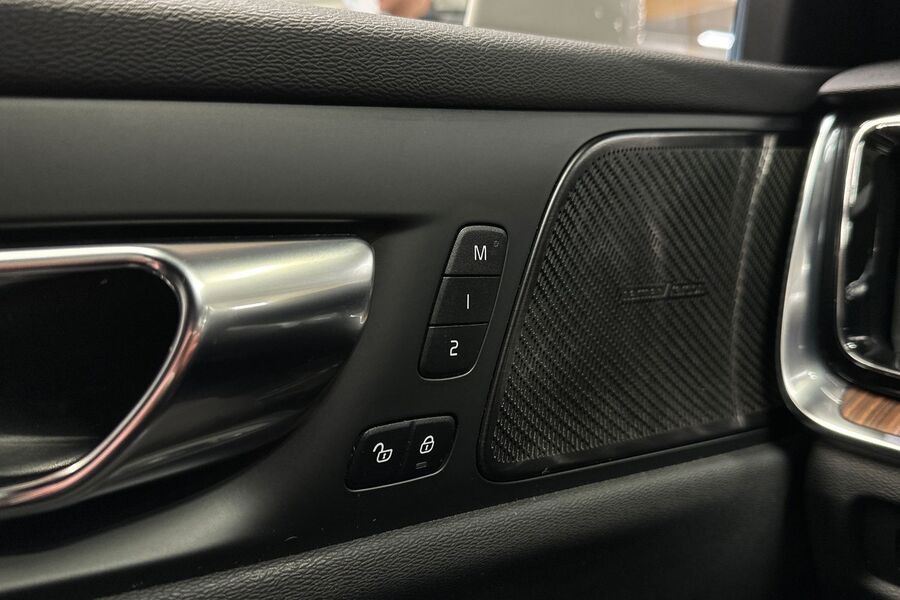 Volvo V60 Cross Country vaihtoauto