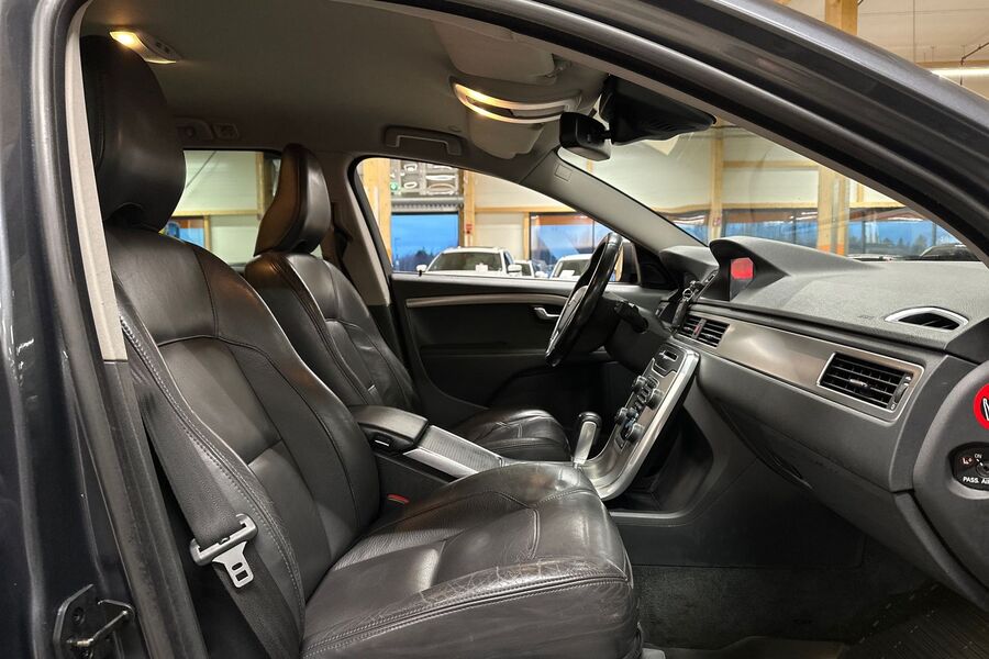 Volvo V70 vaihtoauto