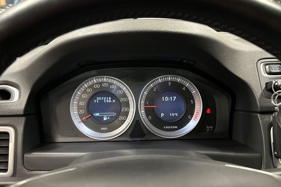 Volvo V70 vaihtoauto