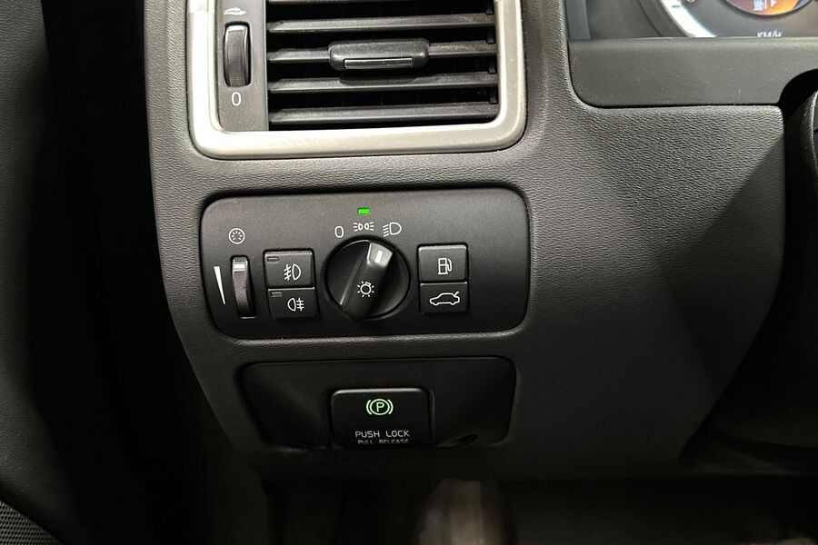 Volvo V70 vaihtoauto