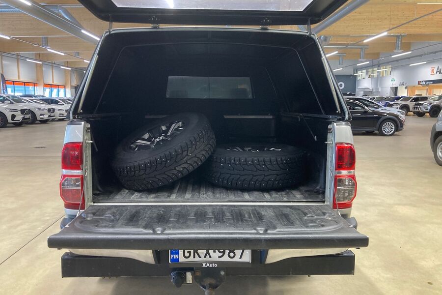 Toyota Hilux vaihtoauto
