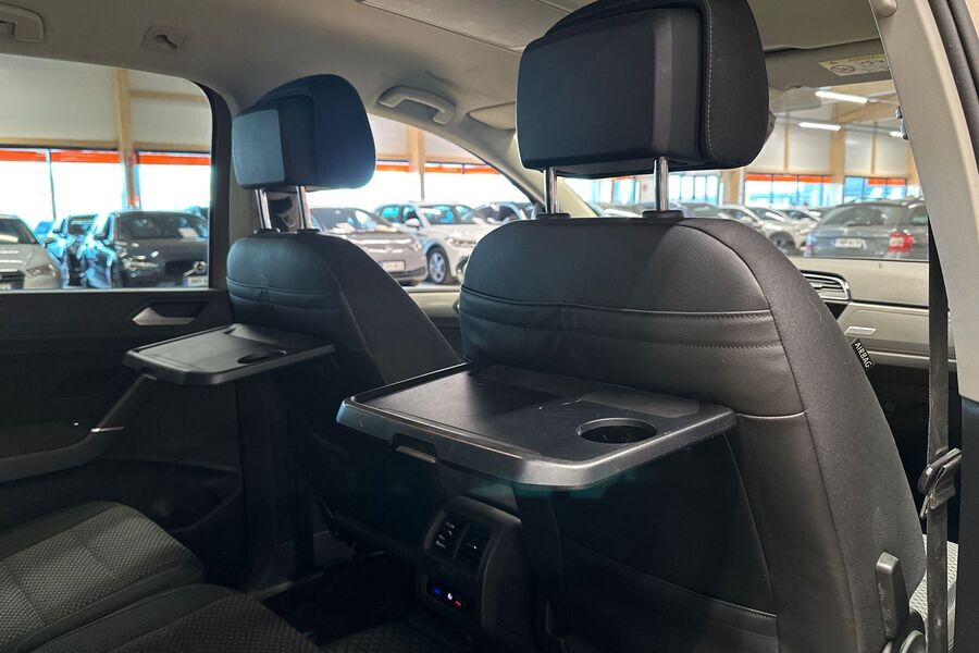 Volkswagen Touran vaihtoauto