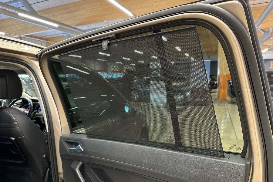 Volkswagen Touran vaihtoauto