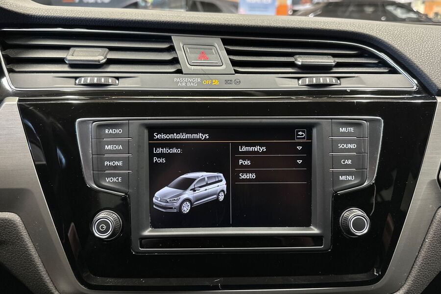 Volkswagen Touran vaihtoauto