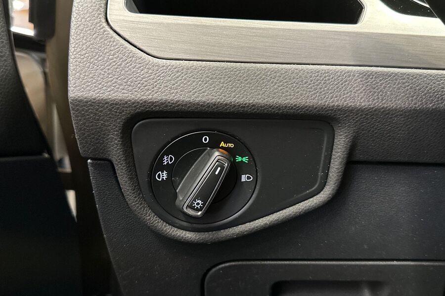 Volkswagen Touran vaihtoauto