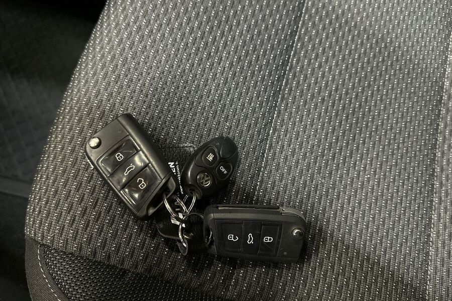 Volkswagen Touran vaihtoauto