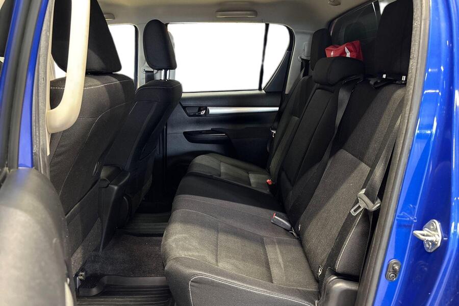Toyota Hilux vaihtoauto