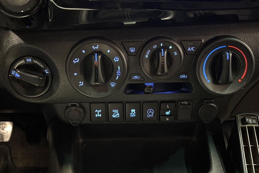 Toyota Hilux vaihtoauto
