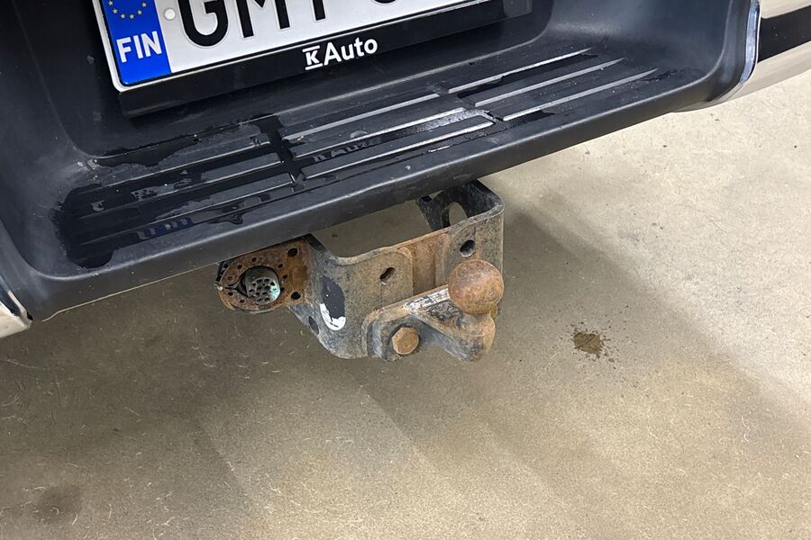 Toyota Hilux vaihtoauto