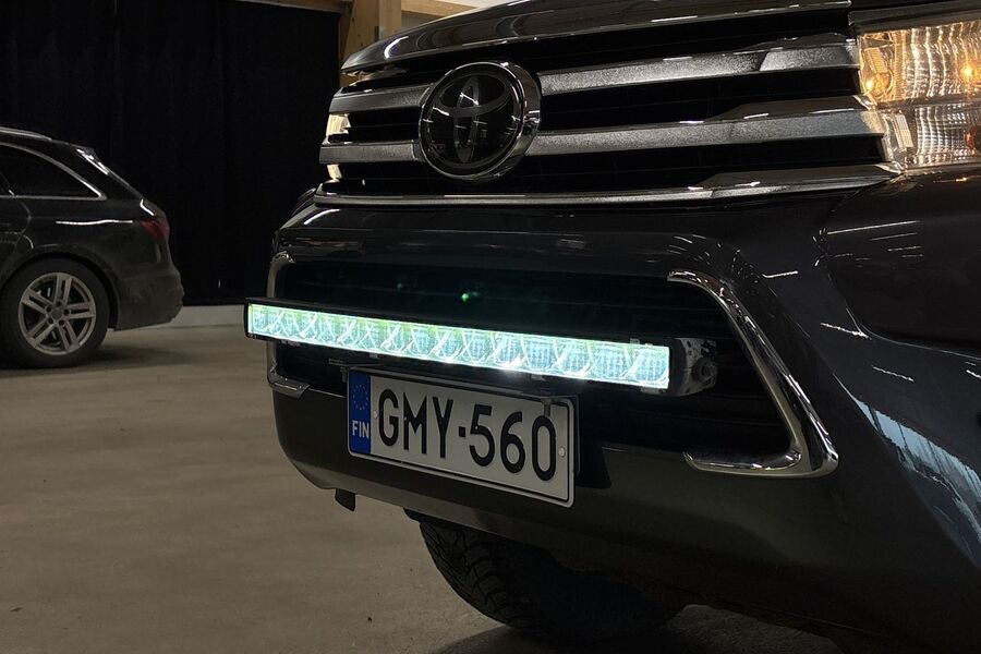 Toyota Hilux vaihtoauto