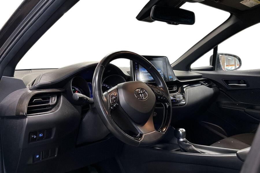 Toyota C-HR vaihtoauto