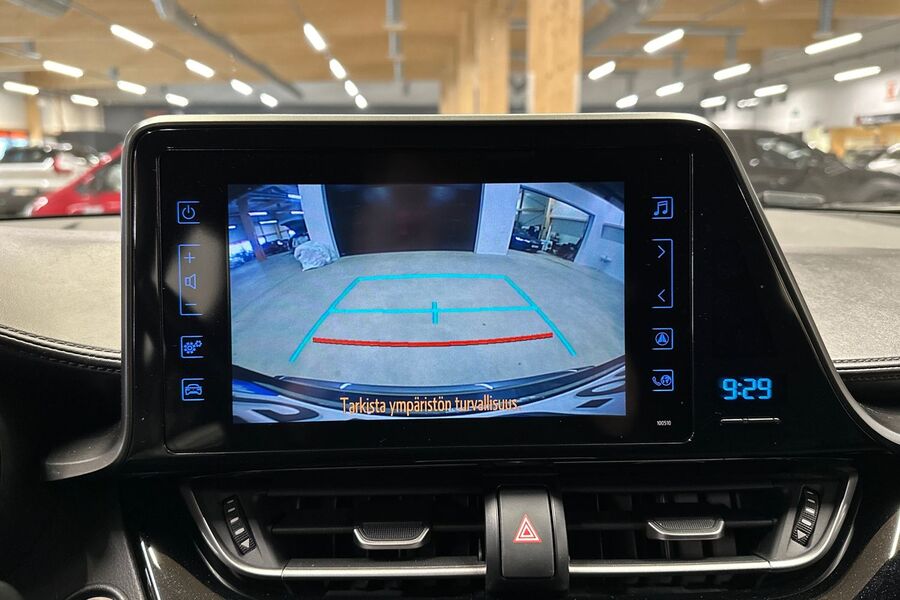 Toyota C-HR vaihtoauto