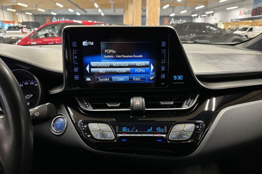 Toyota C-HR vaihtoauto