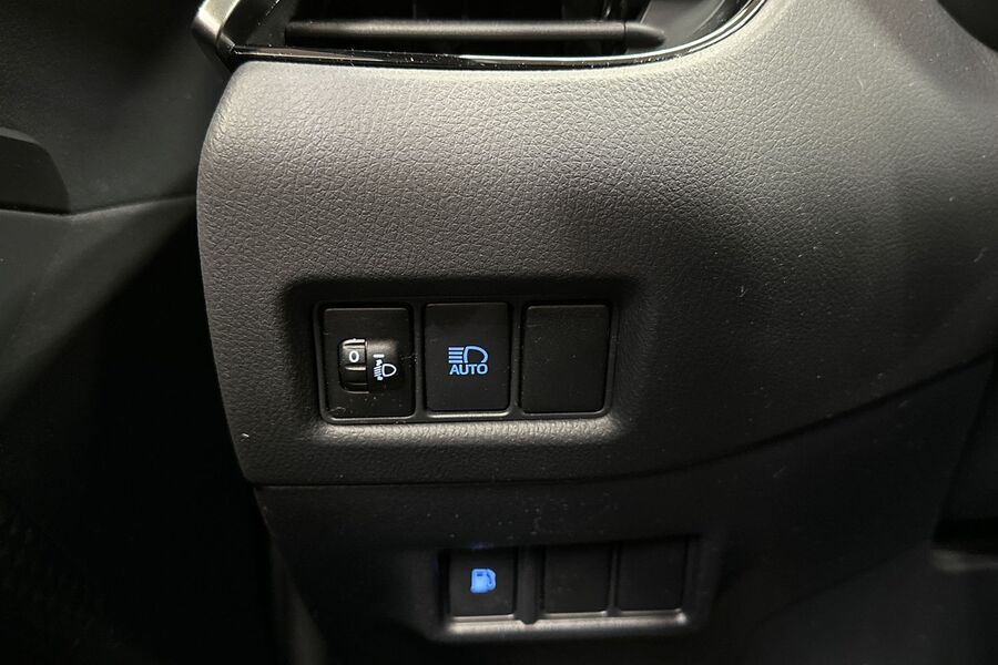 Toyota C-HR vaihtoauto