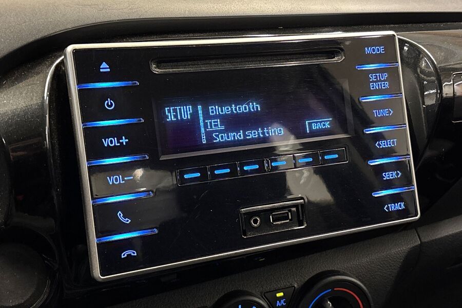 Toyota Hilux vaihtoauto