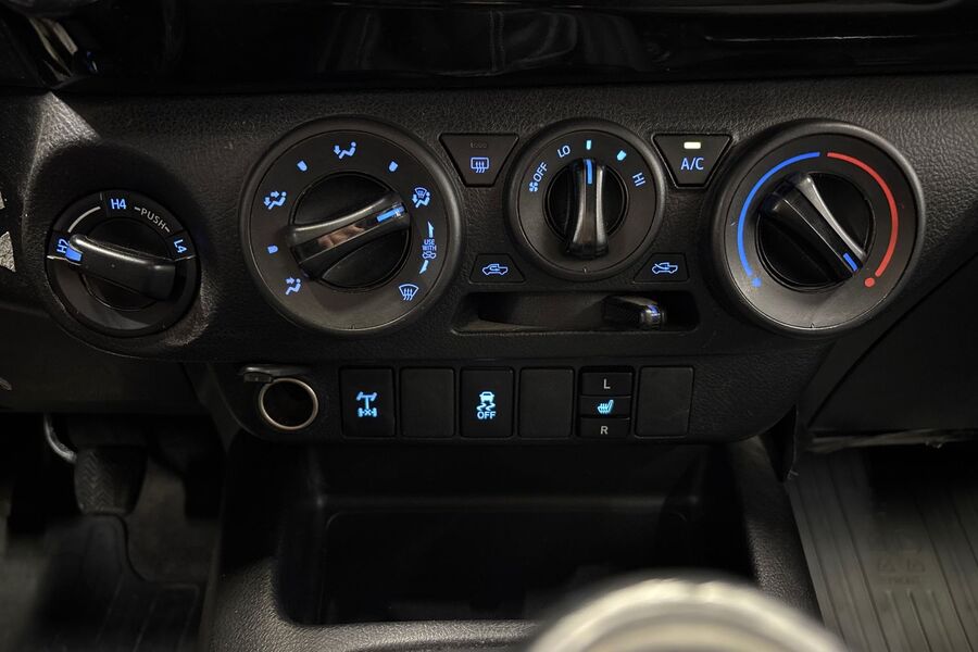 Toyota Hilux vaihtoauto