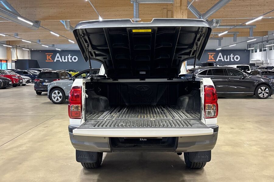 Toyota Hilux vaihtoauto