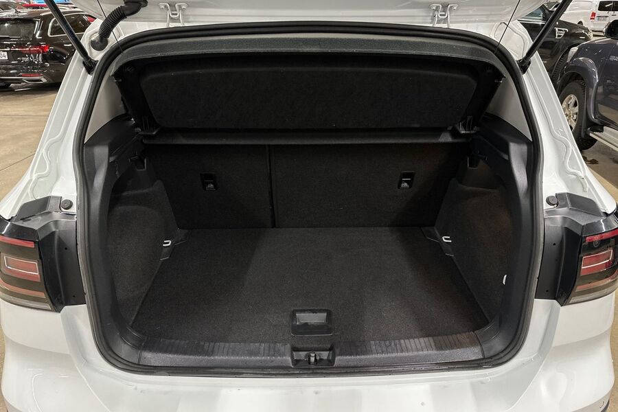 Volkswagen T-Cross vaihtoauto