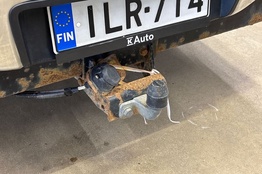 Toyota Hilux vaihtoauto