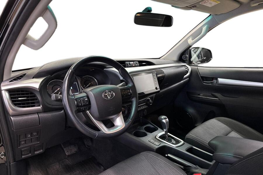 Toyota Hilux vaihtoauto