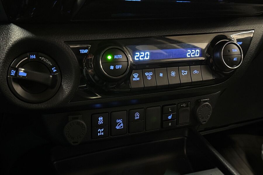 Toyota Hilux vaihtoauto