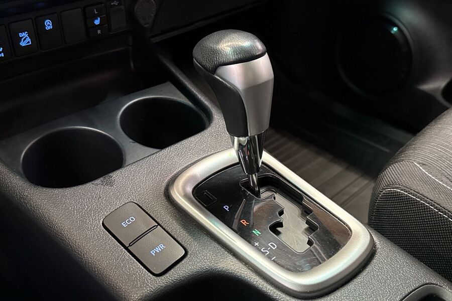 Toyota Hilux vaihtoauto