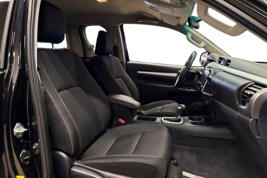 Toyota Hilux vaihtoauto