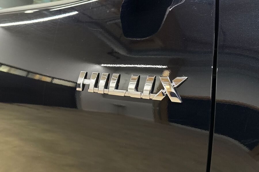 Toyota Hilux vaihtoauto