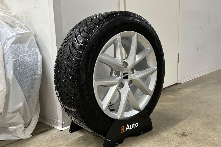 SEAT Leon Sportstourer vaihtoauto