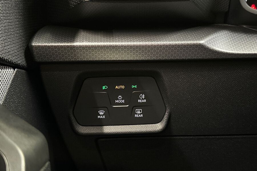 SEAT Leon Sportstourer vaihtoauto