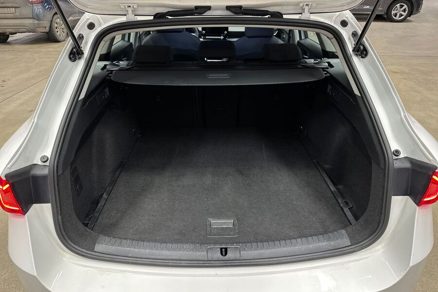 SEAT Leon Sportstourer vaihtoauto