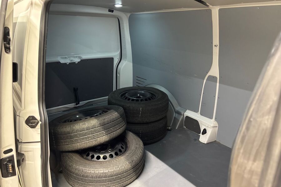 Volkswagen Transporter vaihtoauto