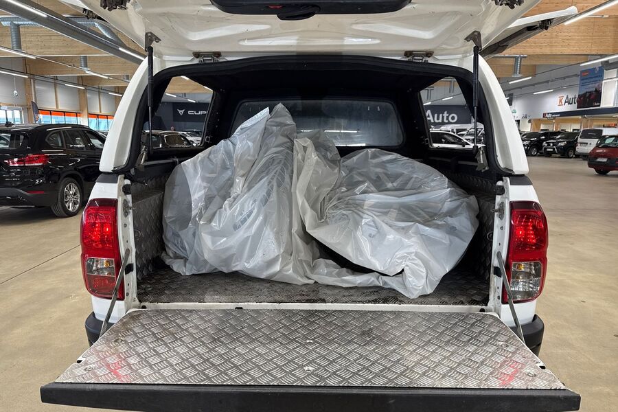 Toyota Hilux vaihtoauto